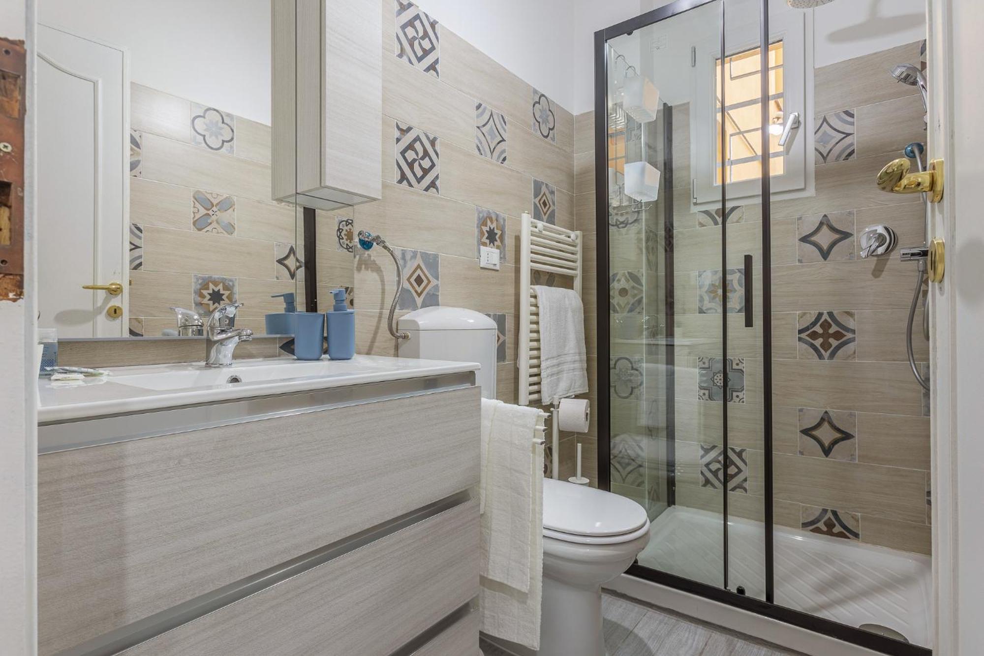 Matinum Central & Spacious Apartment Bolonia Exterior foto